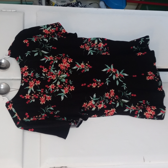 Floral blouse - Picture 7 of 7